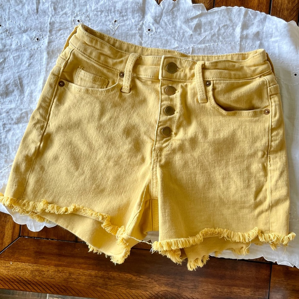 COPY - Universal Thread Yellow High Waisted Shorts (Size 26)